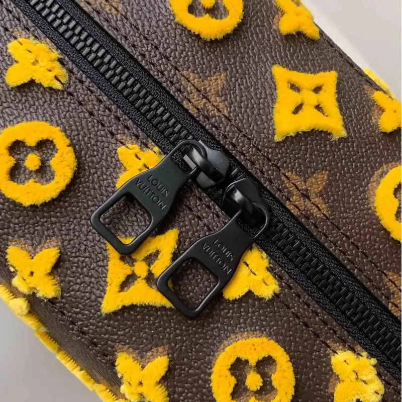 Cheap Louis Vuitton Bags 19B5790101 0130