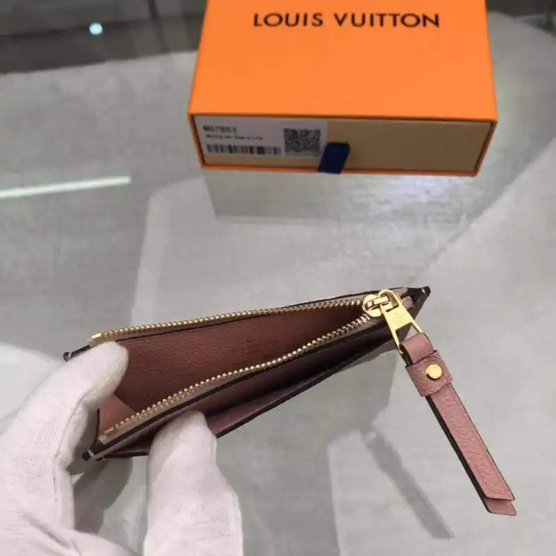 Cheap Louis Vuitton Bags 19B570070 0129