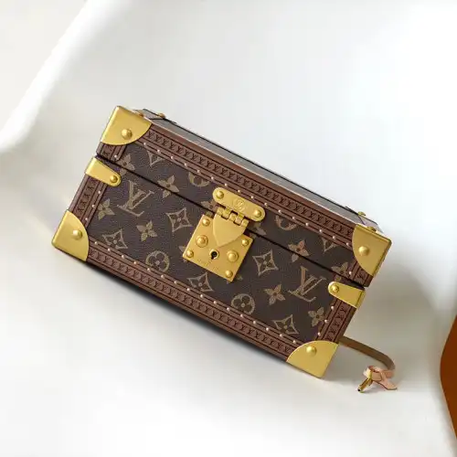 Cheap Louis Vuitton Bags 2406YA0132 0130