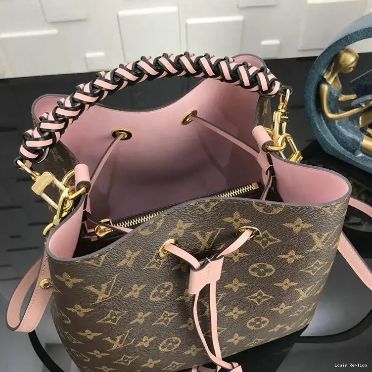 Cheap 19T1L0488 Louis Vuitton Bags 0212