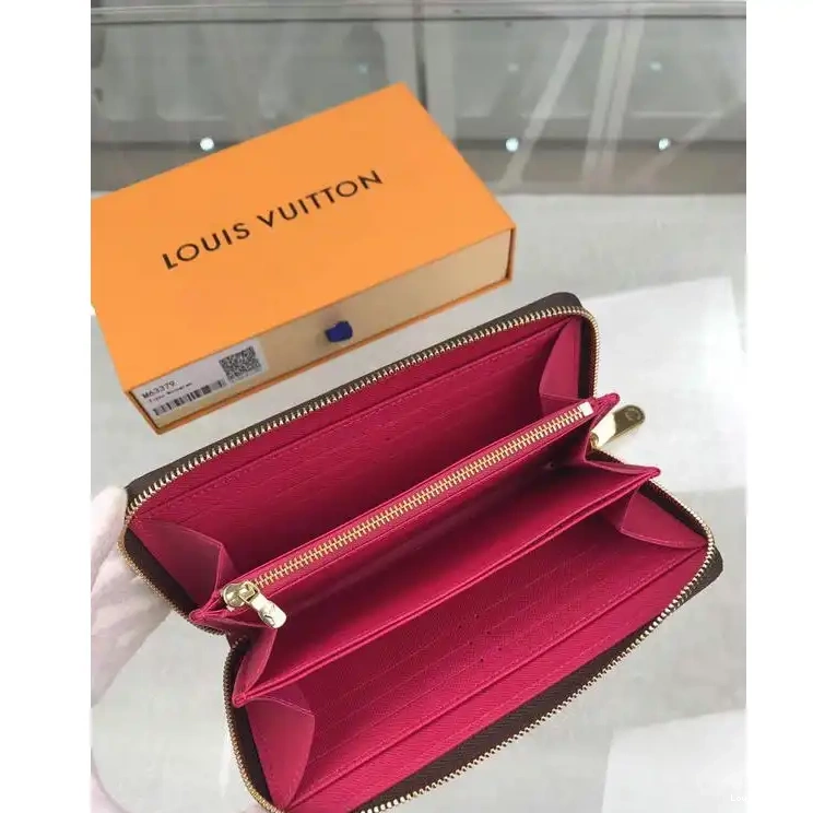 Cheap Louis Vuitton 19T1L0443 Bags 0212