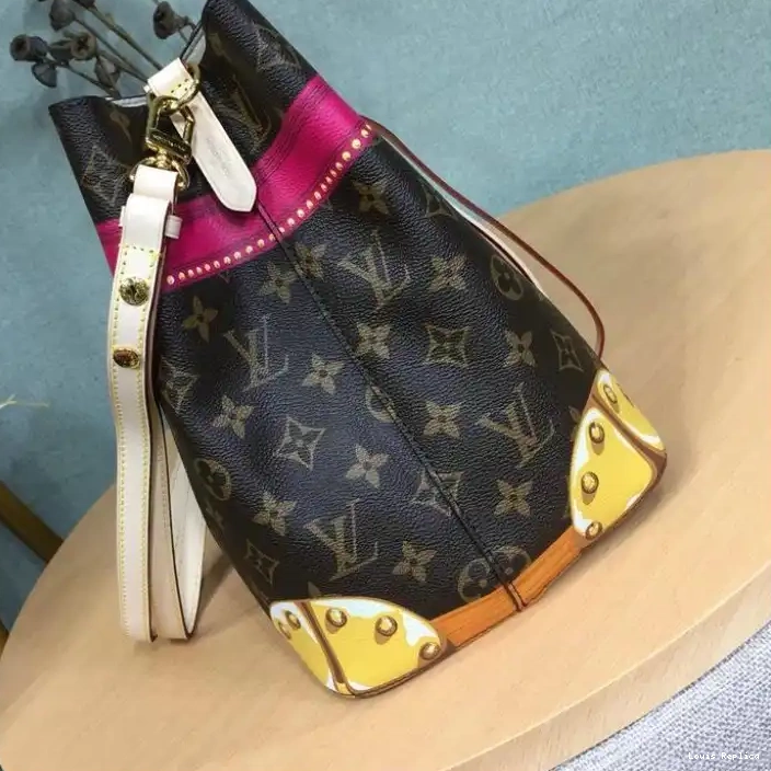 Cheap Louis Vuitton Bags 19T1L0394 0215