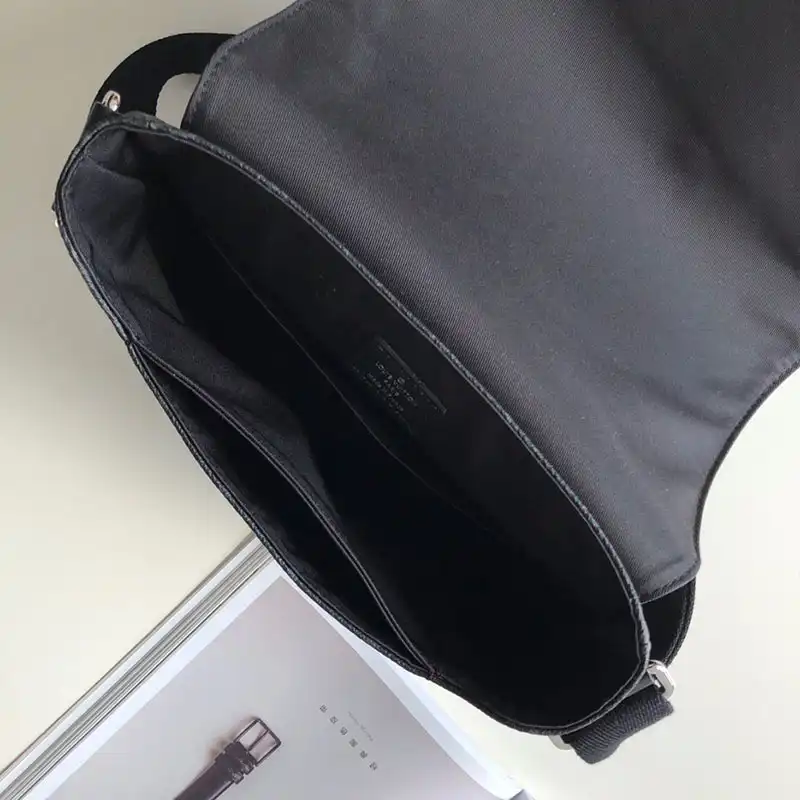 Cheap Louis Vuitton Bag 19HT0015 0201