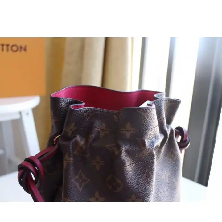 Cheap Bags Louis Vuitton 19B570240 0209