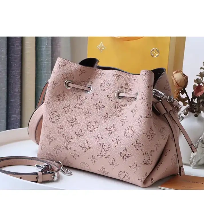 Cheap 2108DJ0008 Louis Vuitton Bags s 0212