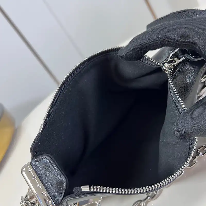 Cheap Louis Vuitton Bags 2407YA0104 0201