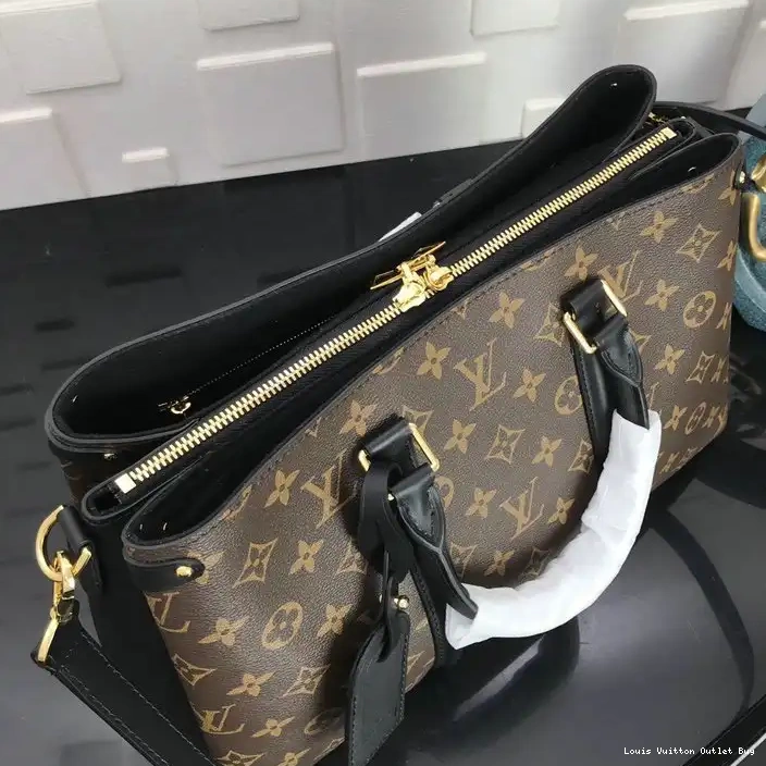 Cheap Louis Vuitton 20B570258 Bags 0213